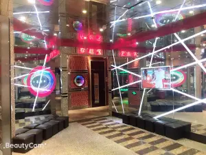 乐翻天量贩式KTV（淞发路店）